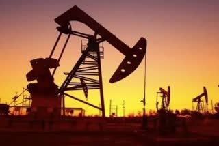 Crude oil futures rise due to spot demand