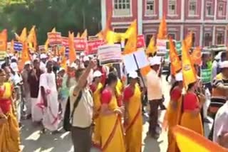 protest by brahmin organizations against p mallesh