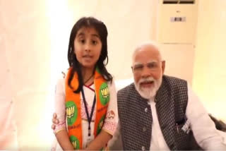 PM enthralled as BJP candidate's niece recites poem on party