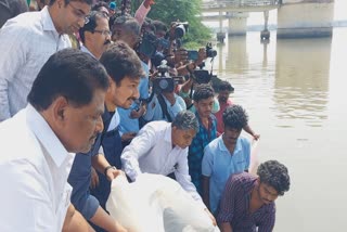 2 லட்சம் மீன் குஞ்சுகள் இருப்பு செய்யும் திட்டம் தொடக்கம் - உதயநிதி ஸ்டாலின்