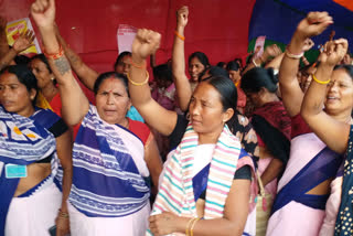 पटना में आशा कार्यकर्ताओं का धरना-प्रदर्शन