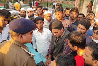 UP: Youth found dead in farm, family alleges torture by police