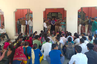 DAVV Indore Demonstration of students
