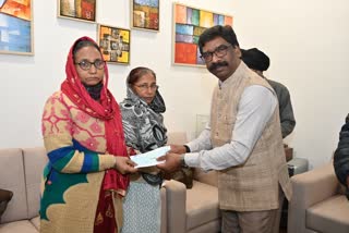 CM Hemant Soren compensation to Hazaribag bus accident victims families in Ranchi