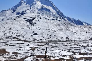 Rohtang Pass closed for vehicular movement