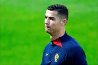 Ronaldo to leave Manchester United ''with immediate effect''
