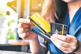 Credit card can be taken safely  How to own a perfect Credit card  Credit card  who eligible for a Credit card  How to get a perfect Credit card  How to get a beneficial Credit card  കാര്‍ഡ് എടുക്കാം സുരക്ഷിതമായി  ക്രെഡിറ്റ് കാർഡ്  ക്രെഡിറ്റ് സ്കോർ  ലോൺ ഹിസ്റ്ററി  പ്രീമിയം ആനുകൂല്യങ്ങളുള്ള ക്രെഡിറ്റ് കാര്‍ഡ്  ക്രെഡിറ്റ് കാര്‍ഡ് ആനുകൂല്യങ്ങള്‍  ക്രെഡിറ്റ് കാര്‍ഡ് ആനുകൂല്യങ്ങള്‍ എങ്ങനെ  ക്രെഡിറ്റ് കാര്‍ഡുകള്‍ എങ്ങനെ തെരഞ്ഞെടുക്കാം