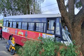 ksrtc bus hits a tree