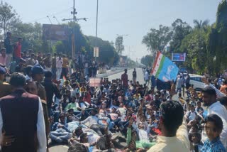 Students on road in Dewas