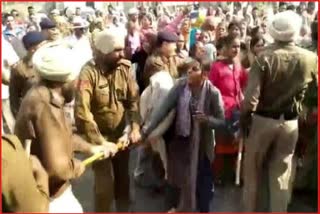 police lathi charge in ambala