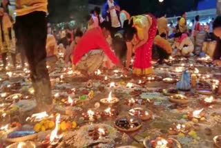 Lakshdeepotsava celebrated with grandeur at Siddharudh Mutt