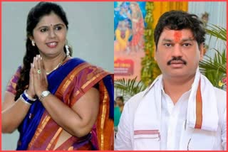 Tough fight between BJP leader Pankaja Munde and former minister Dhananjay Munde