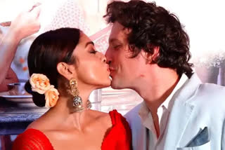 Shriya saran reacts on lipkiss with her husband,Shriya saran lipkiss video viral,actress lipkiss video viral,Shriya saran top kannada movies,ನಟಿ ಶ್ರಿಯಾ ಶರಣ್ ಲಿಪ್​ಲಾಕ್,ಶ್ರಿಯಾ ಶರಣ್ ಬೋಲ್ಡ್​ ಫೋಟೋ,ಶ್ರಿಯಾ ಶರಣ್ ಕನ್ನಡದ ಸಿನಿಮಾಗಳು,ಶ್ರಿಯಾ ಶರಣ್ ಟಾಪ್​ ಸಿನಿಮಾಗಳು,ಶ್ರಿಯಾ ಶರಣ್ ಟ್ರೋಲ್,ಟ್ರೋಲ್ ಆದ ನಟಿಯರು