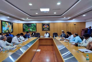 Minister MTB Nagaraju spoke in a meeting of Small Industries Department officials