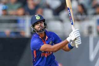 India set 307-run target for Blackcaps in first ODI