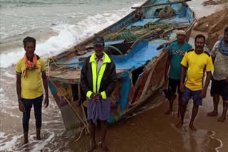 boat capsized