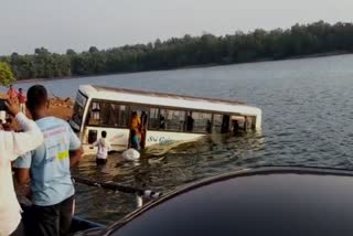 bus-lost-control-of-the-driver-and-went-into-the-sharavati-backwater