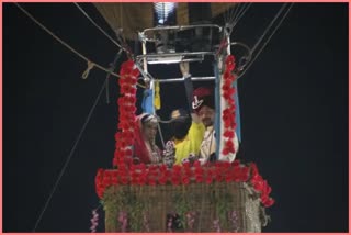 Varmala In Hot Air Balloon