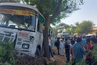 Roadways Bus Crushed three in Gudhagaudji