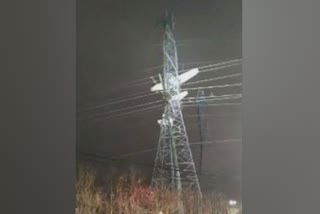 Plane crashes into power lines Montgomery County  plane crash and Montgomery County news today  plane crash and Montgomery County latest news  plane crash in high tension line in maryland us  United States  montgomery County  plane crash  വൈദ്യുതി കമ്പിയിൽ ഇടിച്ച് വിമാനപകടം  മേരിലാൻഡ്  യുഎസ്  അമേരിക്ക  വിമാനം തകർന്നു