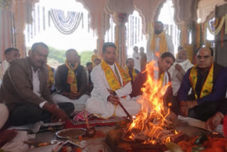 Shri Banke Bihari returned to the garbhagriha