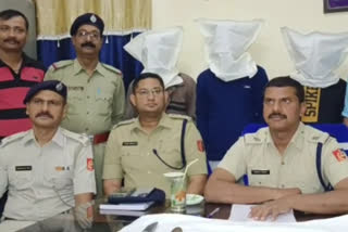 Baruipur police arrest 3 miscreants who used press sticker in car for robbery