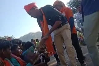 danta bjp workers giving money goes video viral