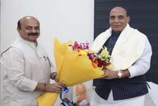 Bommai meets Rajnath Singh urging him to handover State's land under 'defence control'