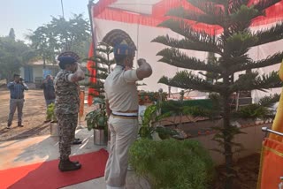 Jagdalpur God Of Onner  Tribute paid to martyr jawan in Jagdalpur  martyr jawan in Jagdalpur CRPF camp  tribute paid to the Malayali martyr jawan  Malayali martyr Jawan Muhammed Hakkim Sulaiman  martyr Jawan Muhammed Hakkim Sulaiman  വീരമൃത്യു വരിച്ച മലയാളി ജവാന് അന്ത്യാഞ്ജലി  പാലക്കാട് ധോണി സ്വദേശി മുഹമ്മദ് ഹക്കീം സുലൈമാന്‍  202 കോബ്ര യൂണിറ്റിലെ ഹവില്‍ദാര്‍  മുഹമ്മദ് ഹക്കീം സുലൈമാന്‍  സിആർപിഎഫ്