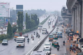 பெங்களூருவில் மாணவர்களின் பையில் ஆணுறை, சிகரெட், கருத்தடை மாத்திரைகள்..! அதிர்ச்சியில் ஆசிரியர்கள்