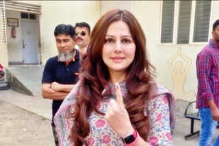 Congress Veteran Ahmed Patel's daughter Mumtaz prefers to take some time to learn and observe things before contesting for the election. For the time being, I'll observe and understand things. After that, I'll go among the public, and then, I'll contest, says Mumtaz Patel.