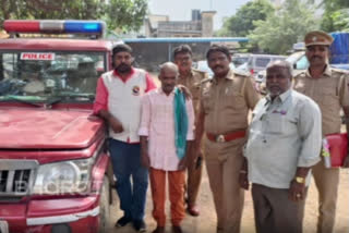 Chennai police helps' a mentally ill men to reunites with family after 25 years