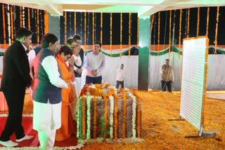 cm shivraj paid tribute to martyrs