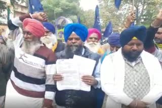 Labourers protest against Punjab government in Tarn Taran