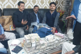 ENGINEER ARRESTED TAKING BRIBE FROM PATNA