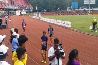 Sports meet update  Sports meet first gold medal  first gold medal sports meet  Sports meet  sports meet thiruvananthapuram  മുഹമ്മദ്‌ മഷൂദ്  പാലക്കാട് കുമരംപുത്തൂർ കെഎച്ച്എസ്  ആദ്യ സ്വർണം കായികോത്സവം  കായികോത്സവം സ്വർണ മെഡൽ  കായികോത്സവം കന്നി സ്വർണം  കന്നി സ്വർണം  സ്വർണം  സംസ്ഥാന സ്‌കൂൾ കായികോത്സവം  3000 മീറ്റർ ഓട്ടം സീനിയർ ബോയ്‌സ്