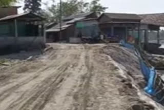 Dilapidated road in Manikpur