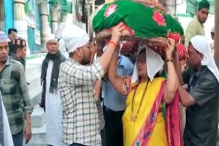 Lata shinde in Khwaja Garib Nawaz Dargah