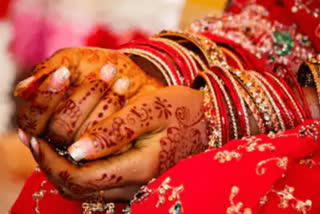 Bride collapses during garland exchange, dies on stage in Lucknow