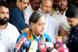 ശശി തരൂര്‍  Shashi Tharoor visited Changanassery Bishop house  Shashi Tharoor at Bishop house  Shashi Tharoor  KS Sabarinadhan  Youth Congress  Kottayam DCC president Nattakan Suresh  ചങ്ങനാശ്ശേരി ആർച്ച് ബിഷപ്പ്  കെ എസ് ശബരീനാഥന്‍  യൂത്ത് കോൺഗ്രസ്  ബിഷപ്പ് ഹൗസ്