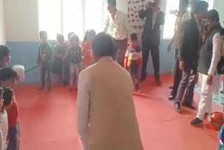 shivarj singh play cricket with children