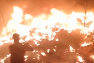fire breaks out in scrap warehouse ghaziabad
