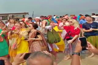 Ramnama chanted by hundreds of foreigners in Anjanadri