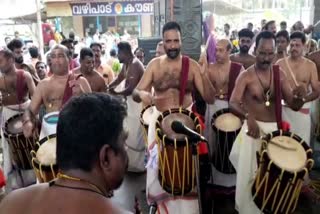 ഓച്ചിറ കാർത്തികവിളക്ക്  കേരള വാർത്തകൾ  മലയാളം വാർത്തകൾ  CR Mahesh MLA Panchari Melam ochira  kerala news  malayalam news  കരുനാഗപ്പള്ളി എംഎൽഎ  സി ആർ മഹേഷ്  ഓച്ചിറ പരബ്രഹ്മ ക്ഷേത്രസന്നിധി  പഞ്ചാരിമേളത്തിൽ അരങ്ങേറ്റം  എംഎൽഎ സി ആർ മഹേഷ് പഞ്ചാരിമേളം  മട്ടന്നൂർ ശങ്കരൻകുട്ടിമാരാർ  കേരള വാർത്തകൾ  മലയാളം വാർത്തകൾ  Ochira Karthikavilak  Karunagappally MLA  C R MAHESH  കണ്ടല്ലൂർ ഉണ്ണിക്കൃഷ്‌ണൻ