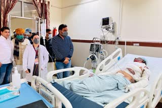 MP Hanuman Beniwal visited the hospital