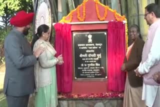 draupadi-murmu-performed-rudrabhishek-at-raj-pragyeshwar-mahadev-temple-at-raj-bhavan-dehradun