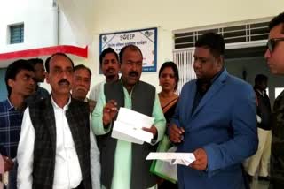 BJP protest over irregularities in paddy procurement centers
