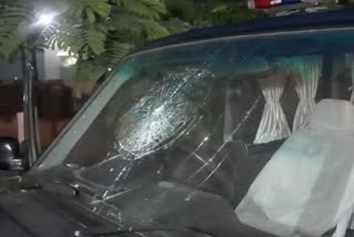 people-pelted-stones-at-police