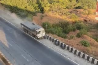 Truck Brake fail in Khandala Ghat Running Down Slope