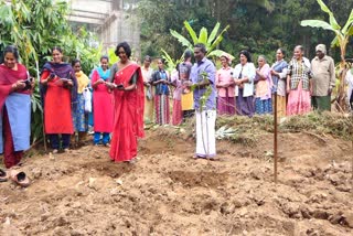 Agri Nutri Garden project by State Government  Agri Nutri Garden project started in Rajkumari  what is Agri Nutri Garden project  Agri Nutri Garden project  Agri Nutri Garden project by Kudumbasree  അഗ്രി ന്യൂട്രി ഗാർഡൻ പദ്ധതി  കുടുംബശ്രീ  കുടുംബശ്രീയുടെ അഗ്രി ന്യൂട്രി ഗാർഡന്‍ പദ്ധതി  പോഷക സമൃദ്ധമായ ഭക്ഷണം  ജൈവ കൃഷി  പോഷകാഹാരക്കുറവ്